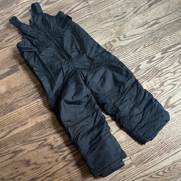 Cat and Jack toddler one piece snowsuit ski pants size 4T black EUC - Picture 1 of 7